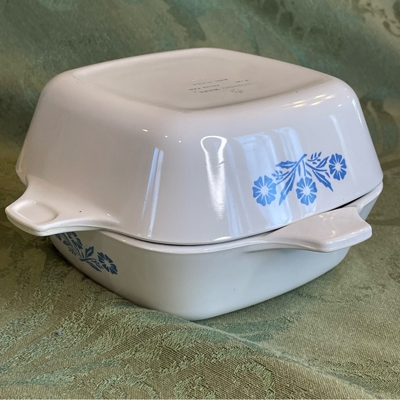 Corning Ware pair of petite pans 1 3/4 cup. Vintage Cornflower pattern. - Picture 2 of 8